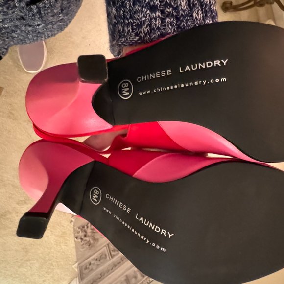 8M Pink Smooth Leather and Red Suede 4" Heels - NWOT - Picture 4 of 8